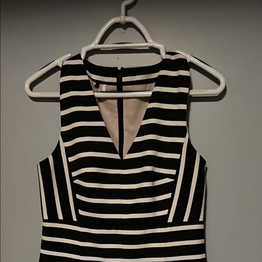 black and white Milly dress. A line with a flair bottom. Originally $400. Size 6
